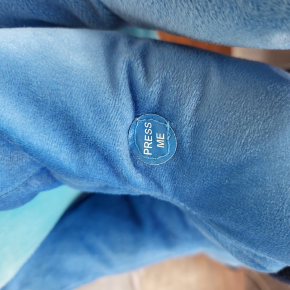 Disney Lilo And Stitch 16" Stitch Talking Plush Soft Toy - Picture 7 of 9